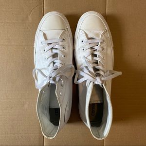Converse chuck Taylor’s- white leather- men’s